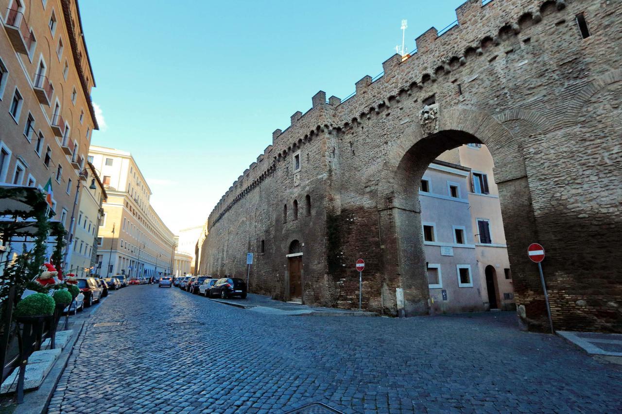 Characteristic Apartment Just Beside The Vatican Roma Exterior foto